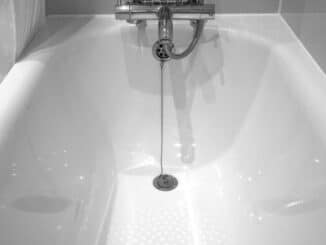 Les X étapes à suivre pour un déboucher une baignoire